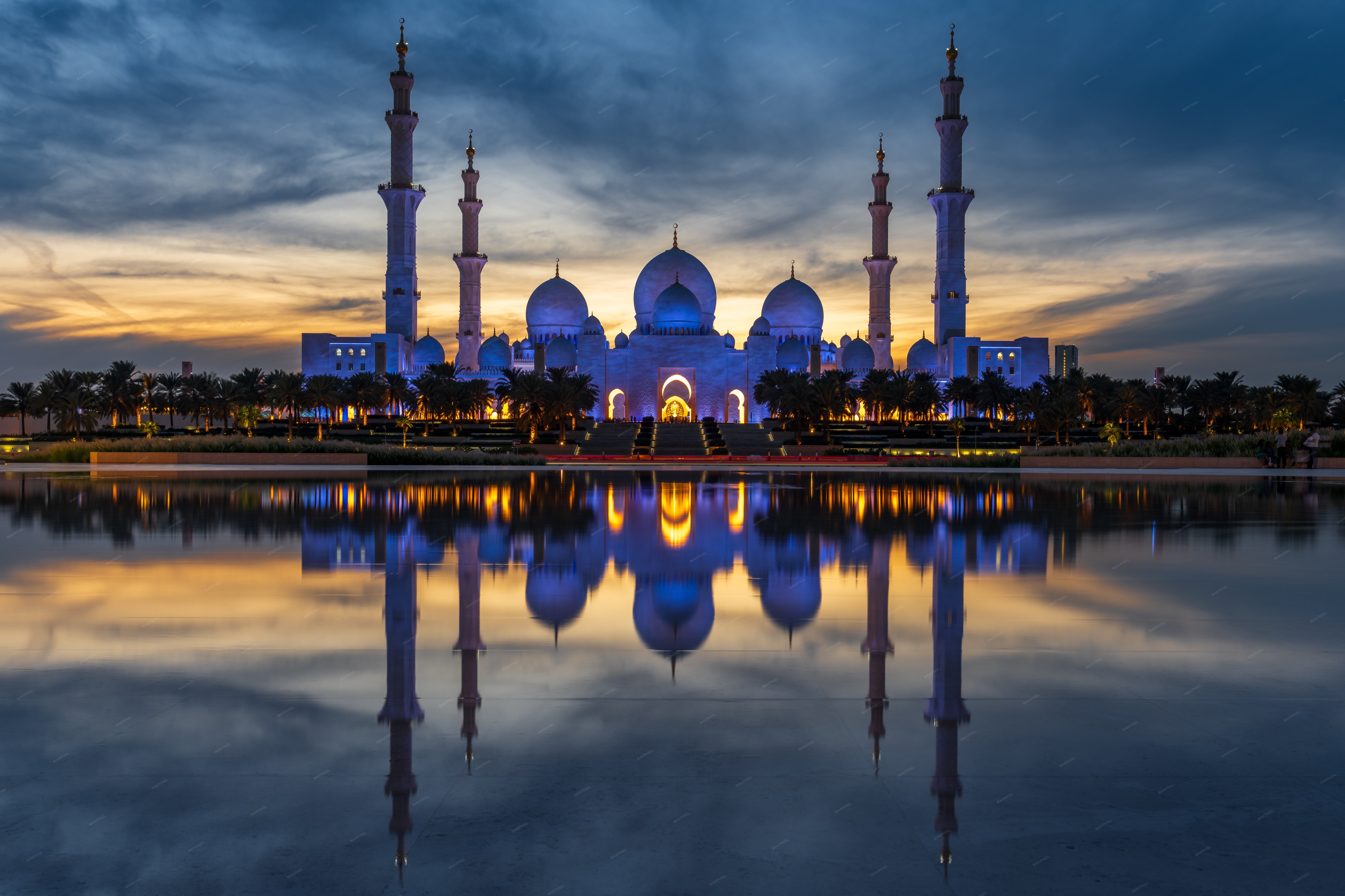 abu dhabi sheik zayed mosque night time photograph - Full size view