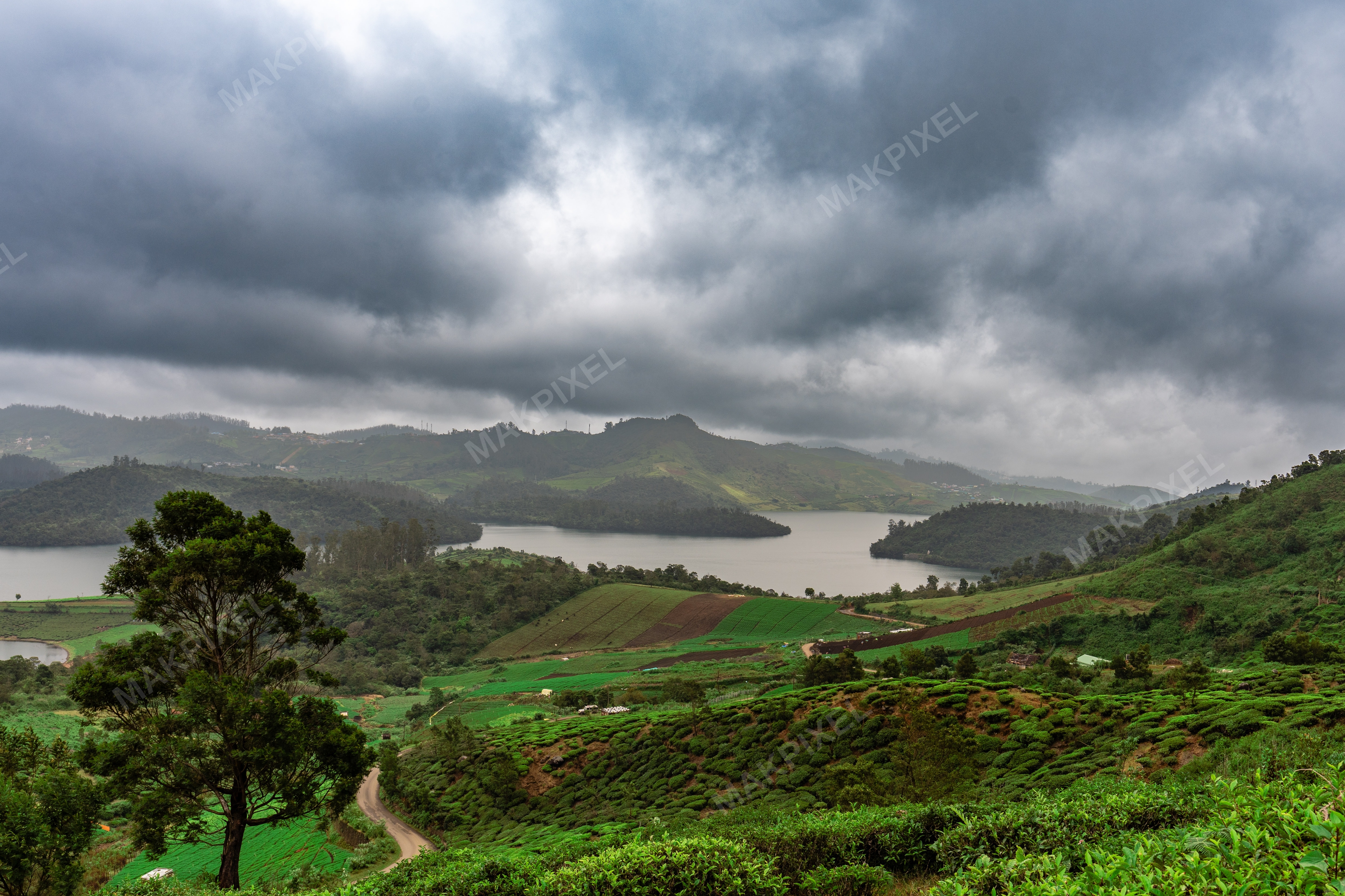 Emerald Lake View, Ooty Dramatic Monsoon Clouds View - Full size view