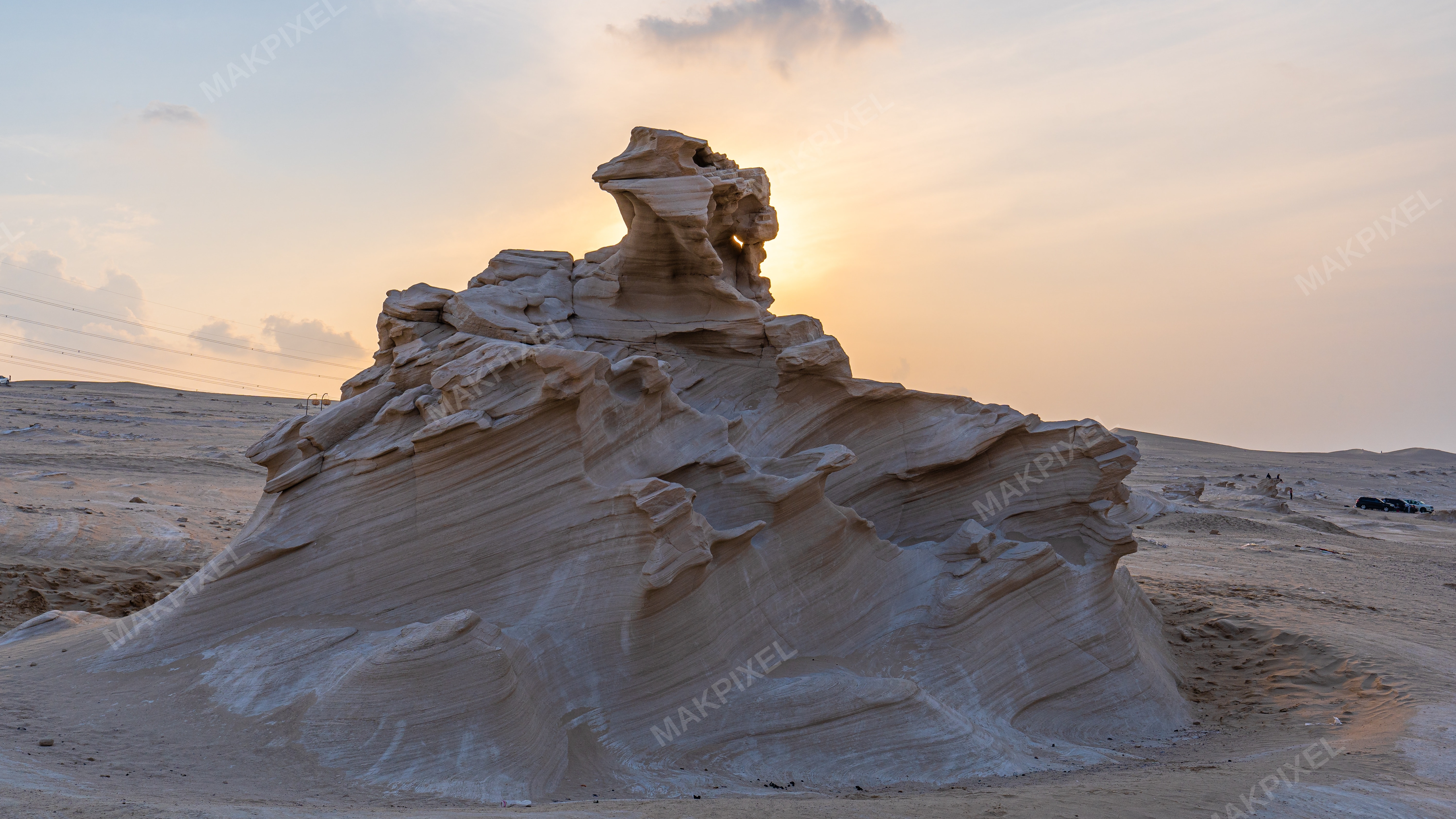 Abu Dhabi Fossil Dunes Sunset | Unique Sandstone Rock Formations - Full size view