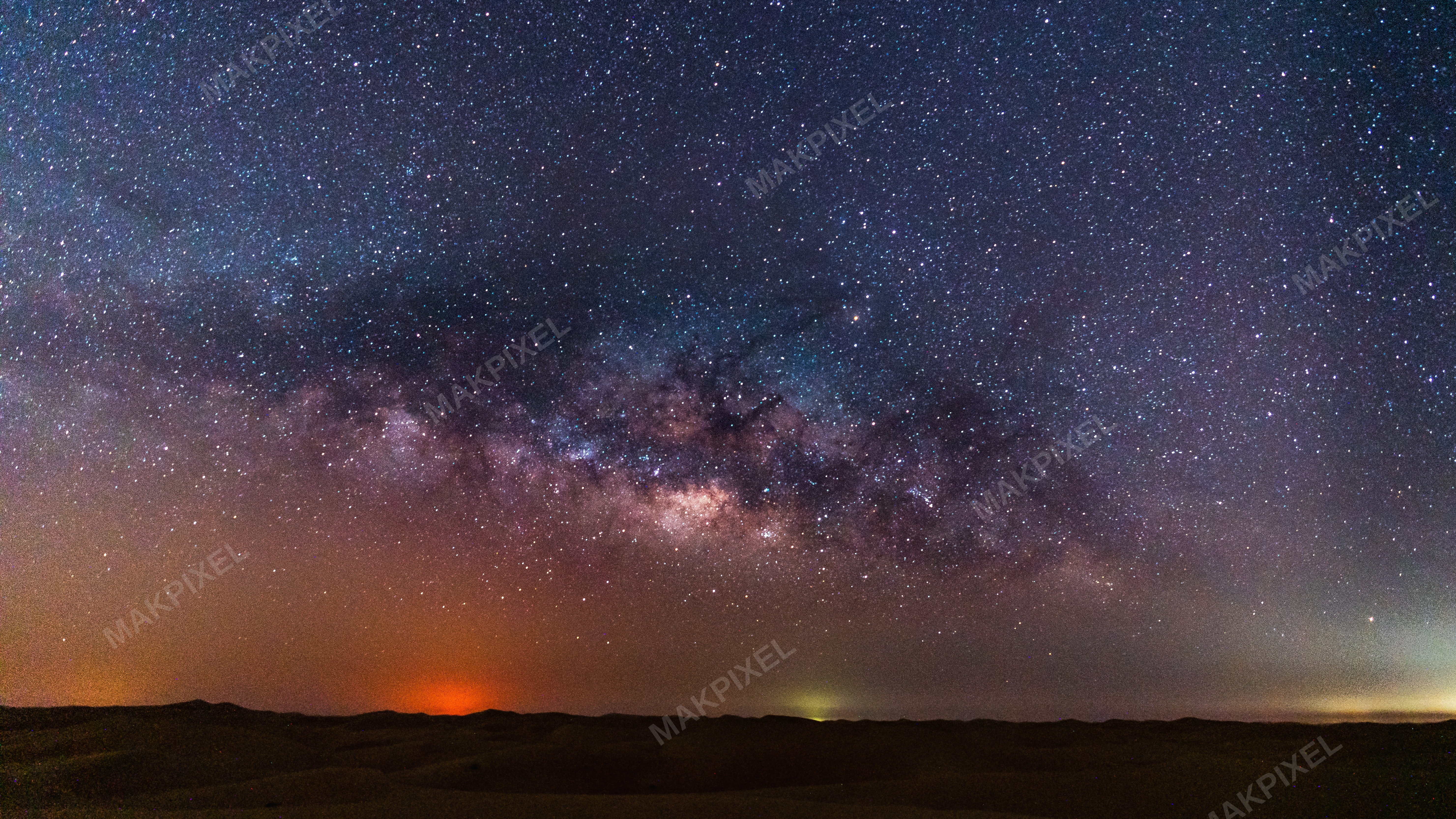 Panoramic Milky Way Over Abu Dhabi Desert – Starry Night Sky Landscape - Full size view