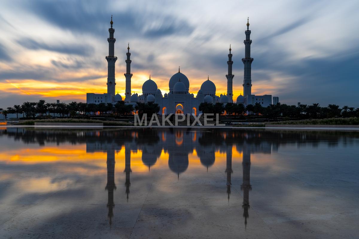 Sheikh Zayed Grand Mosque - 8308×5539 stock photo