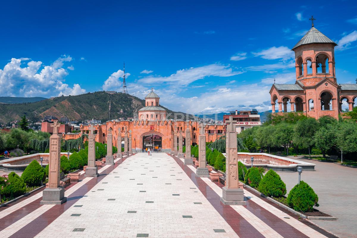 Holy Trinity Cathedral Of Tbilisi Architecture Stock Photo - 7882×5255 stock photo