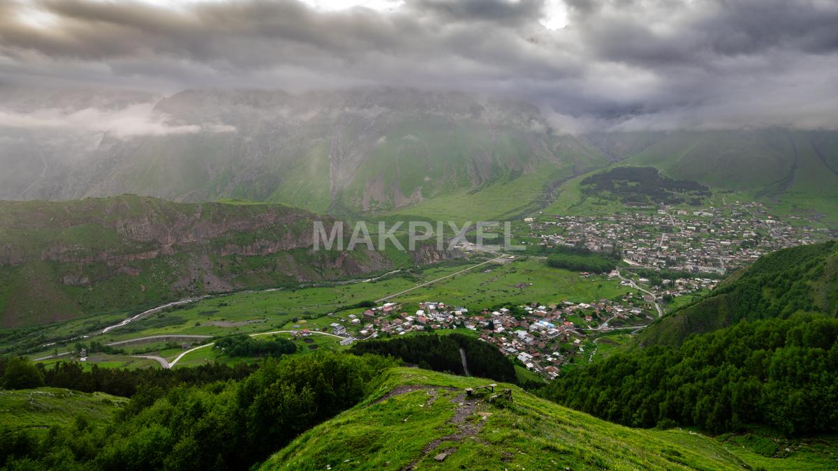 Middle Ground Features Series Rolling - 8829×4966 stock photo