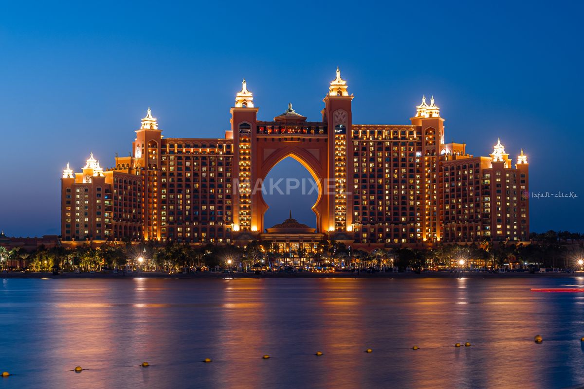 Atlantis Palm Hotel, Dubai Waterfront Luxury Resort Iconic - 4189×2793 stock photo