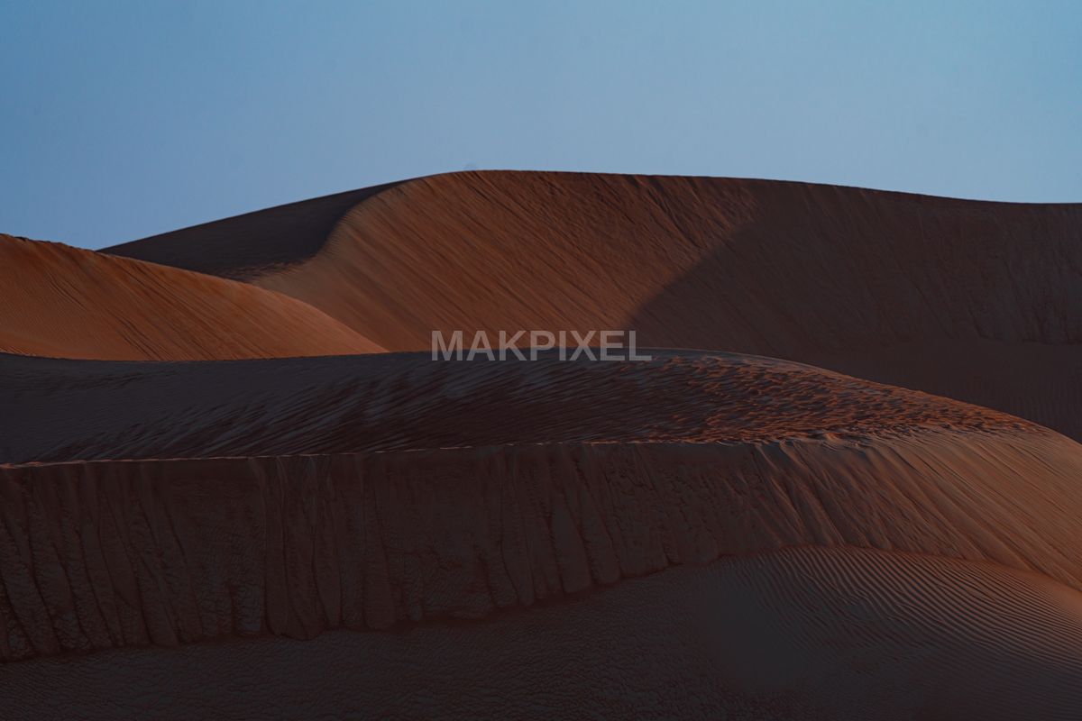 Desert Sand Dunes Dusk, Abu Dhabi Minimalist Landscape - 7008×4672 stock photo