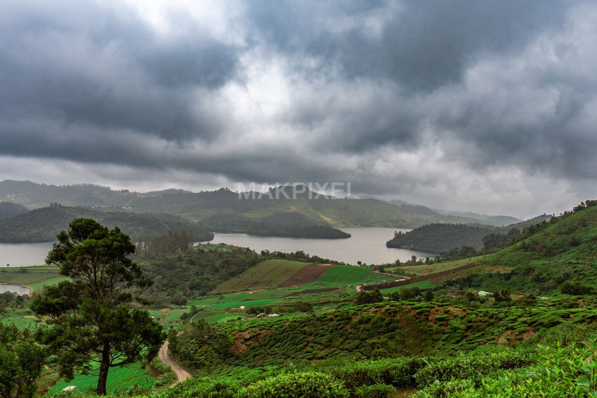 Emerald Lake View, Ooty Dramatic Monsoon Clouds View - 5782×3855 stock photo