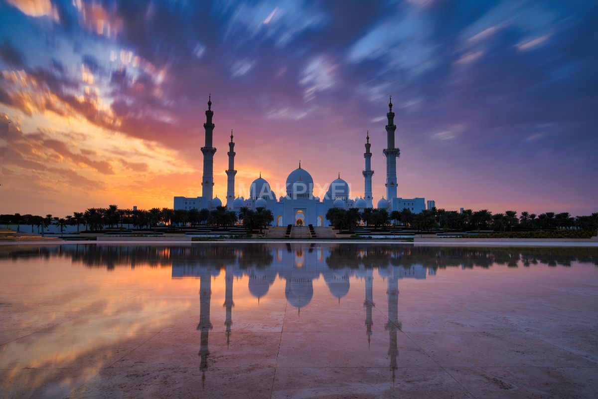 Sheikh Zayed Grand Mosque at Sunset with White Domes and Golden Hour #2 - 8758×5839 stock photo